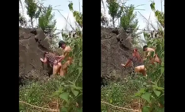 Đang đi chơi em nứng tình gạ vào bụi cây làm nháy