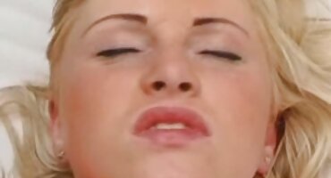 phim sex vợ chồng việt nam có tiếng Chơi xúc xắc thô và phim sex u70 thực hành các vị trí Nye để đụ.